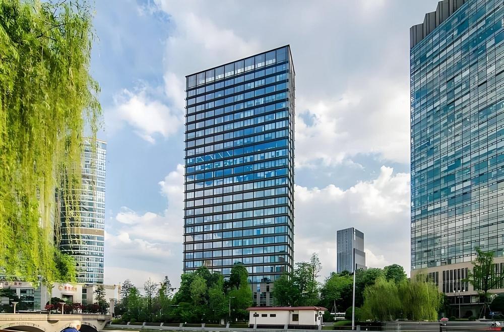 汇日央扩国际广场外观图